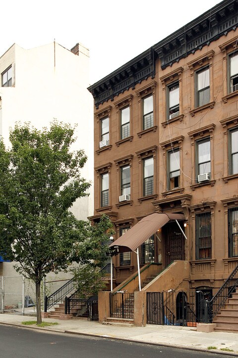 9 W 126th St in New York, NY - Building Photo