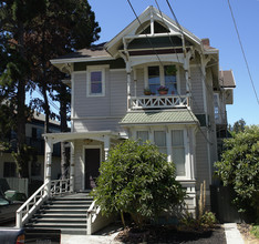 255 Lester Ave in Oakland, CA - Building Photo - Building Photo