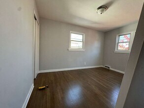 109 Terhune Ave, Unit 1 in Jersey City, NJ - Building Photo - Building Photo