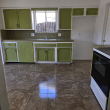 3111 W Caldwell Ave, Unit C in Visalia, CA - Foto de edificio - Building Photo