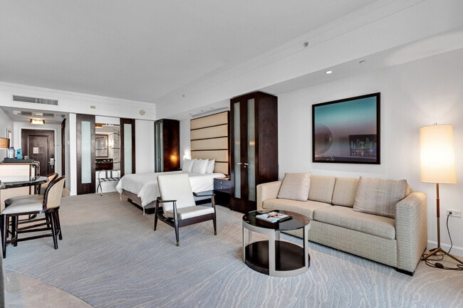 4441 Collins Ave