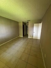 6023 10th Ave N in Greenacres, FL - Building Photo - Building Photo