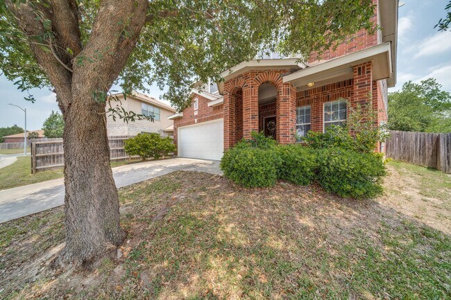 5427 Friesenhahn Ct in San Antonio, TX - Building Photo - Building Photo
