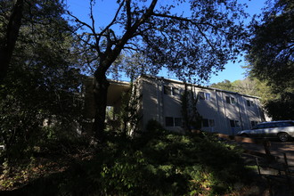 Woodglen Apartments in Santa Rosa, CA - Building Photo - Building Photo