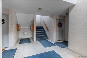 1105 Youngs Rd in Buffalo, NY - Building Photo - Building Photo