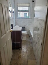 15 Pembroke Ave, Unit 15 in Providence, RI - Building Photo - Building Photo