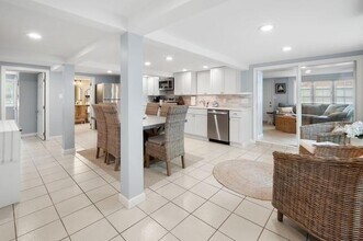 6 Richmond Dr in Westerly, RI - Building Photo - Building Photo