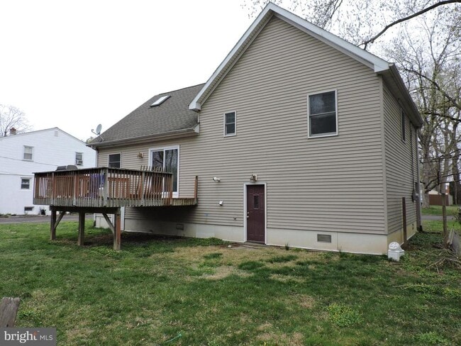 property at 115 S Bell Ave