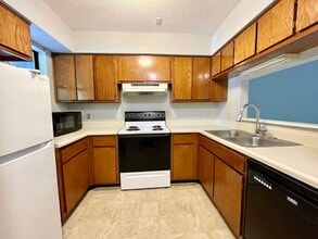 405 Harbison Blvd in Columbia, SC - Building Photo - Building Photo