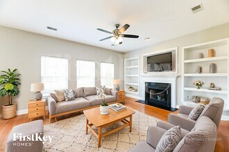 337 Lakewind Dr, Unit AUCPQQ in Moncks Corner, SC - Foto de edificio - Building Photo