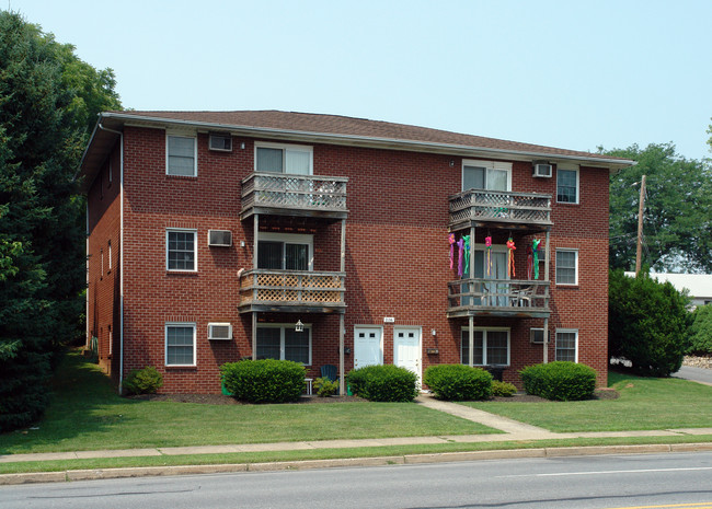 Mack Apartments