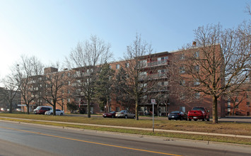 Venice Park Apartments in Oshawa, ON - Building Photo - Building Photo