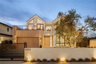 5006 Enfield Ave in Los Angeles, CA - Building Photo