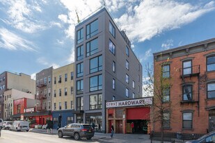 550 Metropolitan Ave in Brooklyn, NY - Building Photo