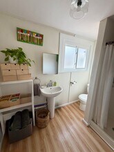 137 Main St, Unit 1 in Conway, NH - Foto de edificio - Building Photo