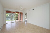 8601 Piazza Del Lago Cir in Estero, FL - Foto de edificio - Building Photo