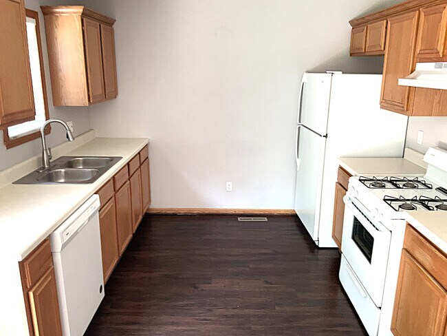 5498 Bastian Blvd in South Beloit, IL - Foto de edificio - Building Photo