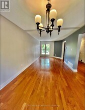 393 Pickering Crescent in Newmarket, ON - Building Photo - Building Photo