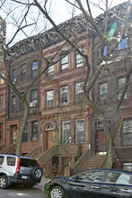 310 W 98th St in New York, NY - Building Photo - Primary Photo