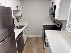 5130 Dandy Ct in Virginia Beach, VA - Building Photo - Building Photo