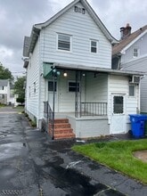 203 W Blancke St in Linden, NJ - Building Photo - Building Photo