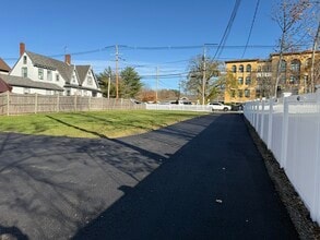 86 Central St in Peabody, MA - Foto de edificio - Building Photo