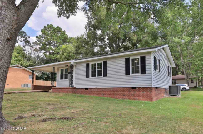 property at 106 S Shelby St