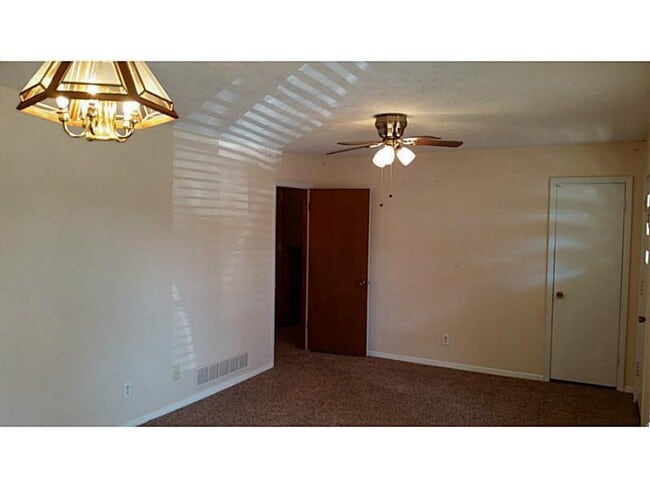 4982 Ailene Dr in Douglasville, GA - Building Photo - Building Photo