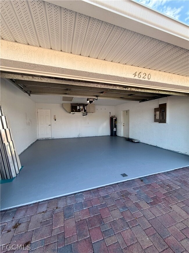 4620 SW 13th Ave in Cape Coral, FL - Building Photo - Building Photo