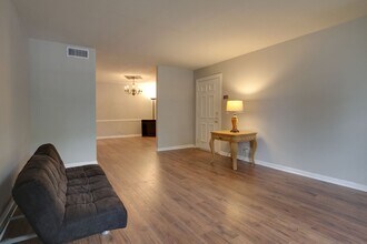 1280 Middle Tennessee Blvd in Murfreesboro, TN - Building Photo - Building Photo