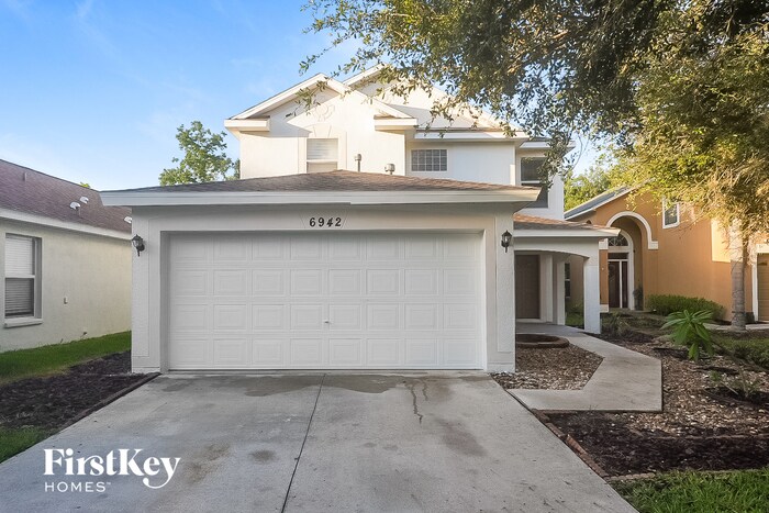 6942 Exeter Park Pl in Apollo Beach, FL - Building Photo