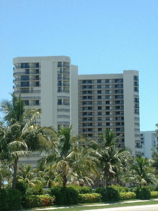 Islandia Condominium I & II in Jensen Beach, FL - Building Photo