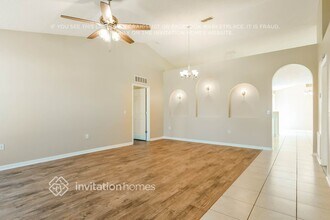 1509 Jupiter Ave in Deltona, FL - Foto de edificio - Building Photo