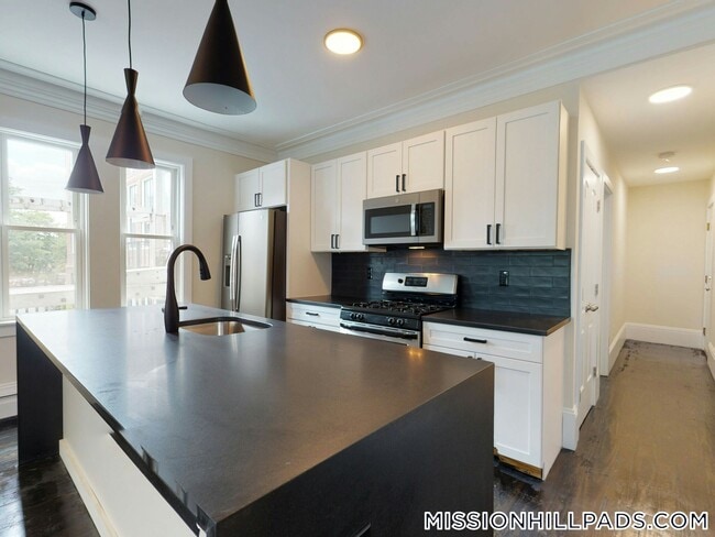 839 Parker St in Boston, MA - Foto de edificio - Building Photo