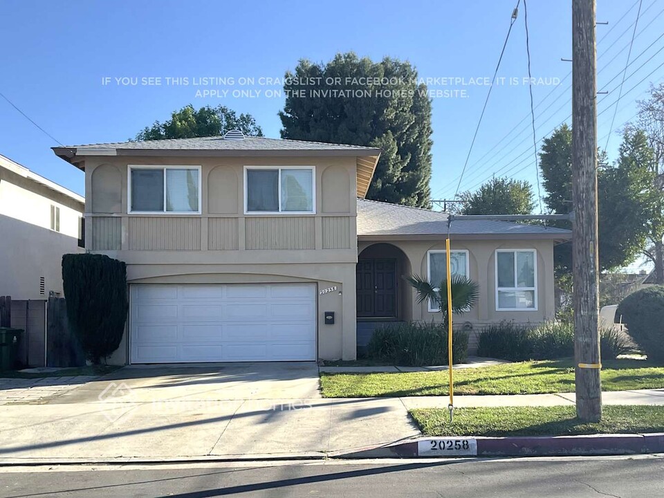 20258 Runnymede St in Los Angeles, CA - Building Photo