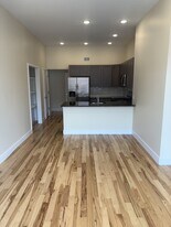 1624 S Broad St in Philadelphia, PA - Building Photo