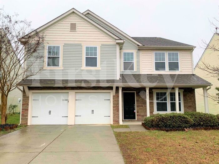 3011 Sweetspire Rd in Charlotte, NC - Foto de edificio