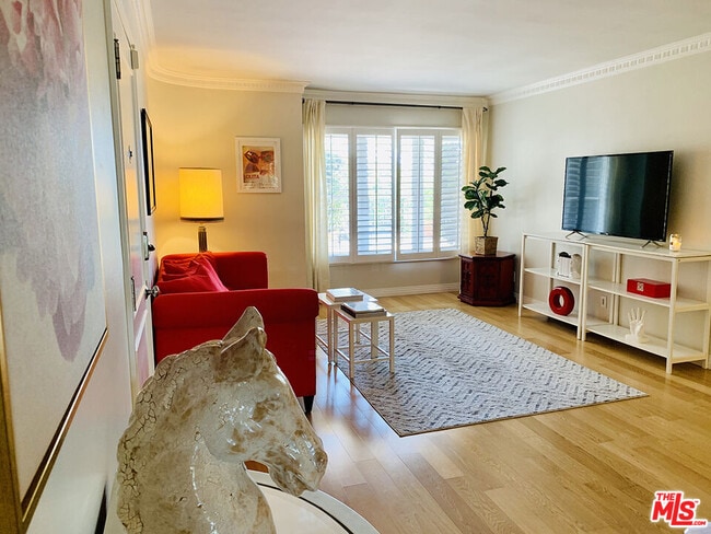 property at 1219 Sunset Plaza Dr