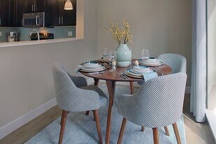 33 Rogers St, Unit 601 in Cambridge, MA - Building Photo