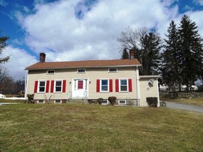 182-186 Nininger Rd in Monroe, NY - Building Photo - Building Photo