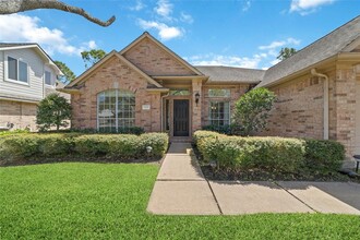 3219 Braesview Dr in Pearland, TX - Building Photo - Building Photo