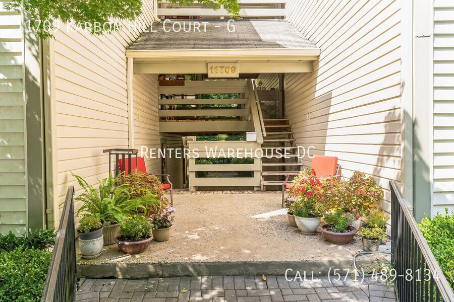 11709 Karbon Hill Ct in Reston, VA - Building Photo