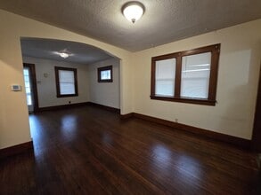 1239 Charlotte Ave in Fort Wayne, IN - Building Photo - Building Photo