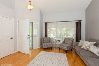 724 Wildflower Cir in Naperville, IL - Building Photo - Building Photo