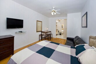 318 E 80th St, Unit SI ID1032025P in New York, NY - Foto de edificio - Building Photo