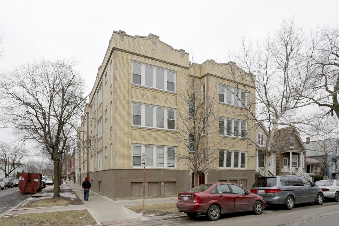 2855 N Hamlin Ave in Chicago, IL - Building Photo