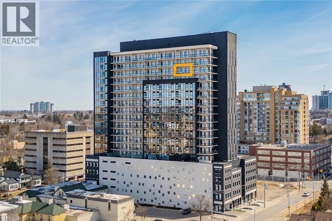 181 King St S in Waterloo, ON - Building Photo - Building Photo