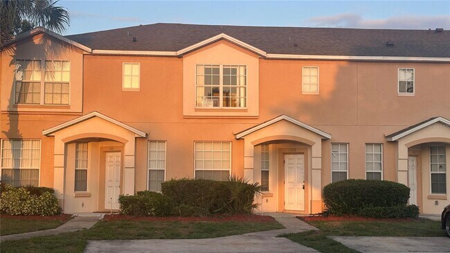 658 Captiva Cir in Kissimmee, FL - Foto de edificio - Building Photo