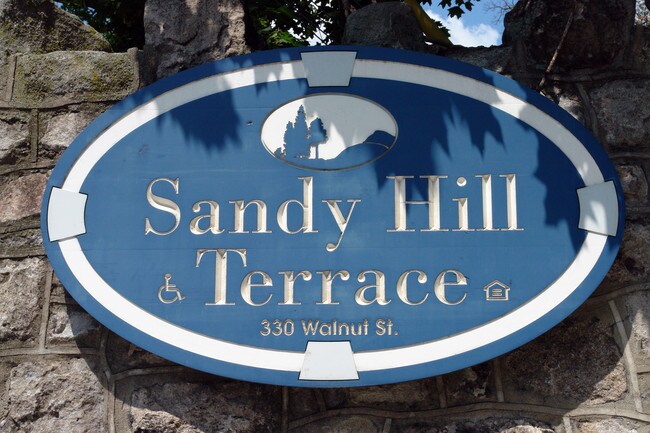 Sandy Hill Terrace in Norristown, PA - Foto de edificio - Building Photo