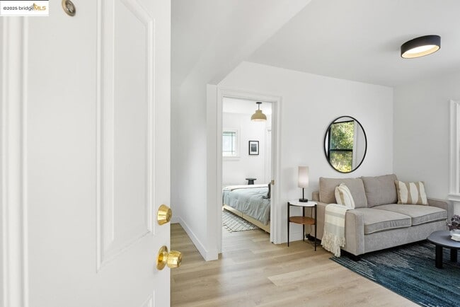 property at 846 Mandana Blvd